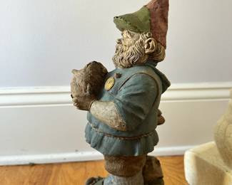 B15 - $30. Tom Clark "Bulb" Gnome Measures 13"T