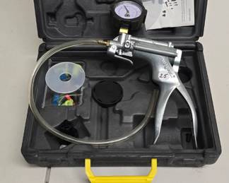 B115 - $25. Mity Vac Vacuum Pump