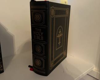 B236 - $150. EASTON PRESS. LEATHER BOUND Holy Bible.  (Shelf 3) 
