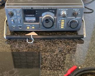 B106 - $140, Kenwood Communications Receiver R-1000