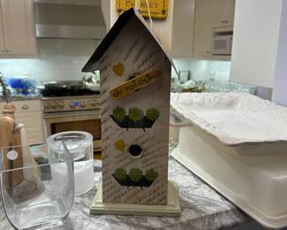 B173 - $25. Honeymoon Cottage Birdhouse Lamp. Measures 29" tall. 