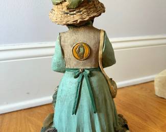 B13 - $30.  Large Tom Clark "Lilypon-Green Thumb" Gnome Measures 10.5" T.  