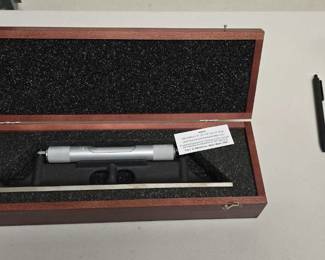 B93 - $95. Starrett no.98 Machinists Level