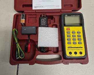 B87 - $80. DE-5000 Portable LCR Meter