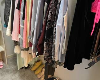 Ladies clothing size small