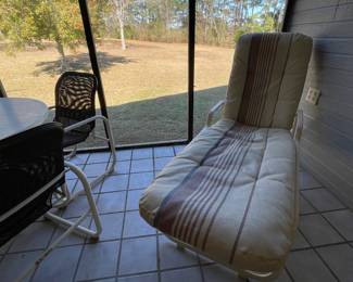 Chaise lounge