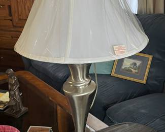 Several nice table lamps!