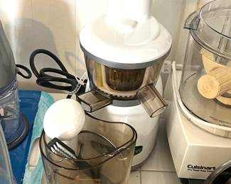 Brand new juicer!! Very nice!