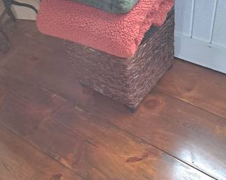 Blankets, throws, stool