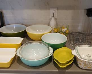 Teal and yellow Pyrex and fiesta ware 