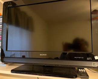 Sony TV - like new