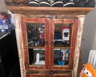 Country Decor Furniture Cabinet