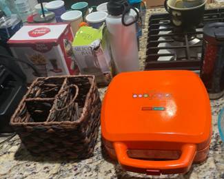 Assorted Kitchenware