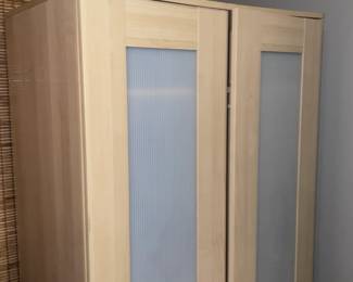 Armoire/Wardrobe