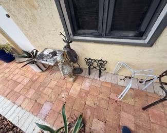 GARDEN REINDEER SOLD