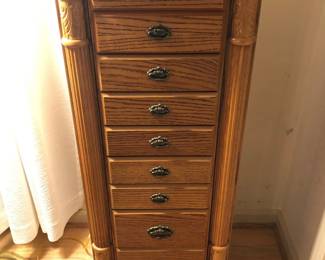 jewelry chest