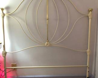 bedframe white