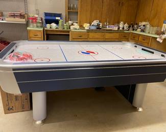 AIR HOCKEY