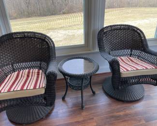 PART OF WICKER PATIO SET