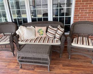 WICKER PATIO SET