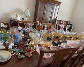 LOTS OF GLASSWARE