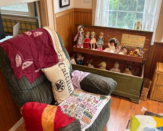 Wood trunk with Ashton Drake dolls