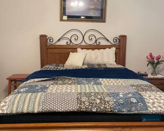Durham Solid Wood Queen Bed