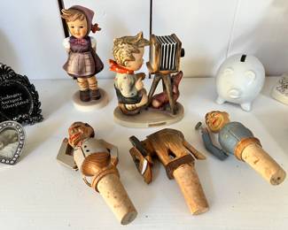 Goebel
Carved Wood Stoppers