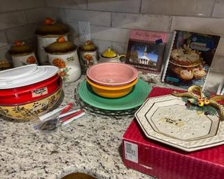 fiesta, fitz and floyd, cookbooks, mushroom cannisters