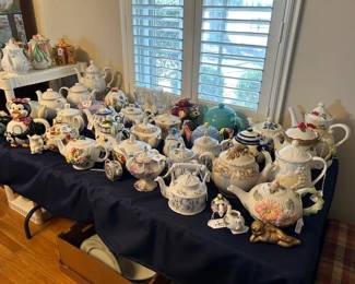 teapot collection, all kinds and sizes!
