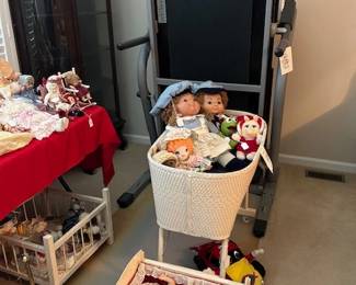 bassinet, dolls, 