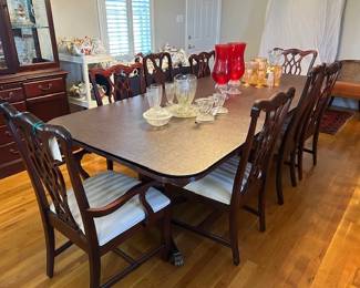 outstanding mahogany table with chairs, leaves and table pads, Iris and Herringbone pieces
