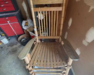 Beautiful New Cracker Barrel Rocker