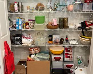 Miscellaneous kitchen items