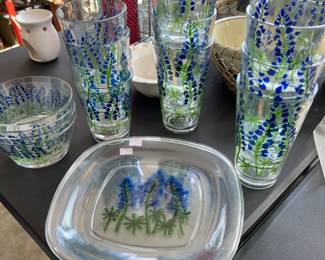 Bluebonnet outdoor dish set