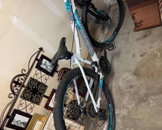 Schwinn AL Comp 27.5" Mountain Bike	