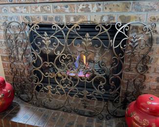 Victorian Style Metal Fireplace Screen – Decorative Scrollwork	