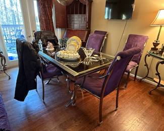 MCM GLASS EXPANDING TABLE