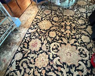 AREA RUG