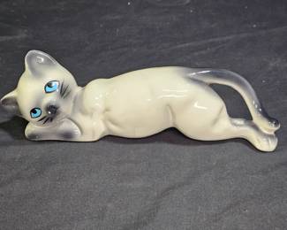 Ceramic Blue Eyed Siamese Wall Climbing Cat Fig.