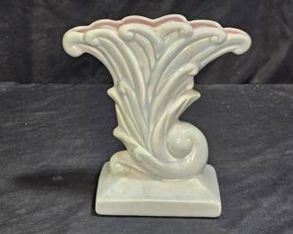 Vintage Gonder Pottery Fan Vase E-5