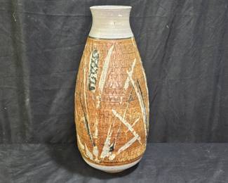 Large Wheat Patterned Pottery Vase