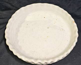 White Glazed Fluted Pottery Pie Dish