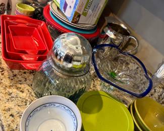 Kitchen items & utensils 