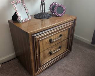 end table, retro lamp