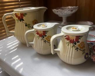 Hall’s “Radiance” pitcher set
