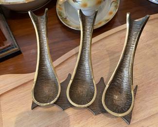 Mid Century Modern Metal 3 Pipe Holder