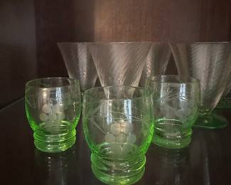 Vintage Uranium Depression Glassware Drinkware Set 