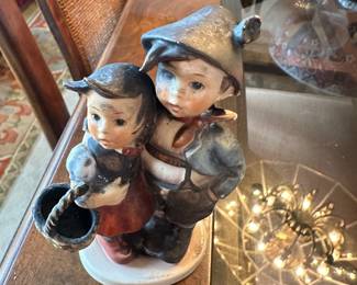 Goebel Hummel Figurine - "Surprise"