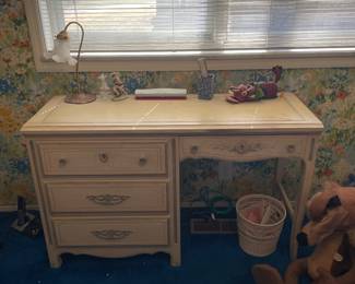 French Provincial Girls desk